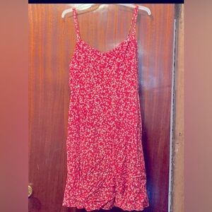 $6.99 Shipping  Floral Old Navy Spaghetti Strap Dress
